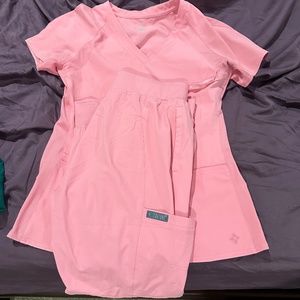 Medcoutre scrubs